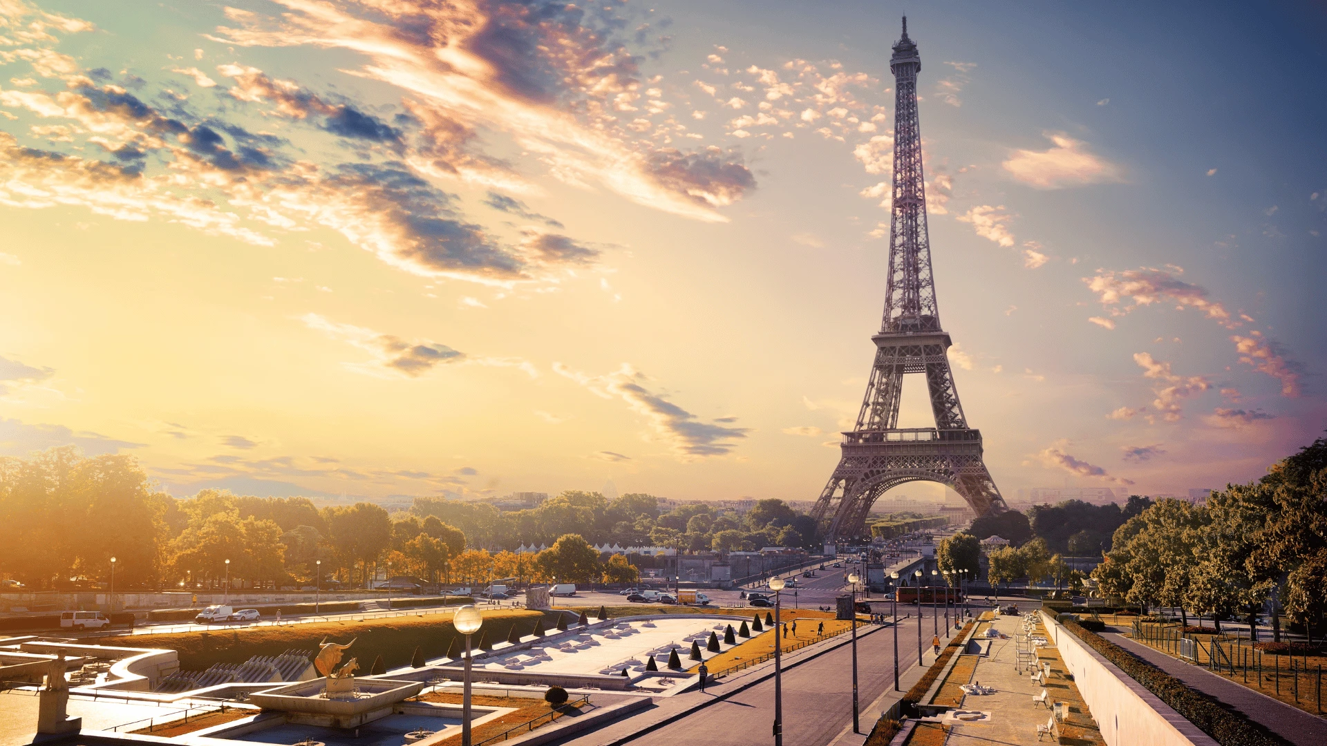 The Eiffel Tower: Secrets, Tips, and Ticket Hacks You Need to Know