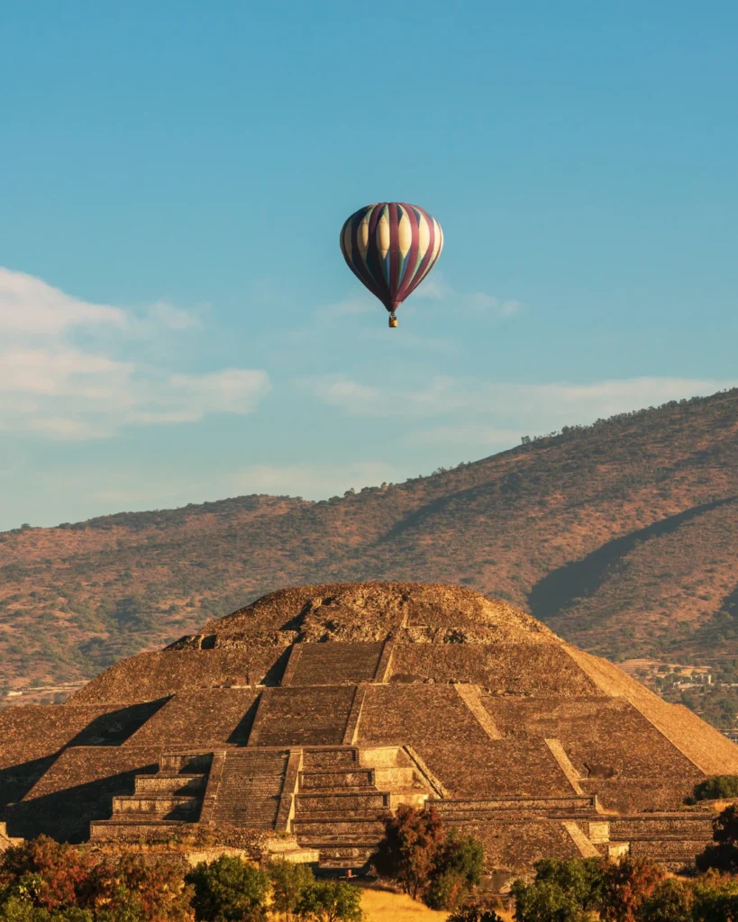 Teotihuacán State of Mexico Explore the pyramids and live an unforgettable experience.