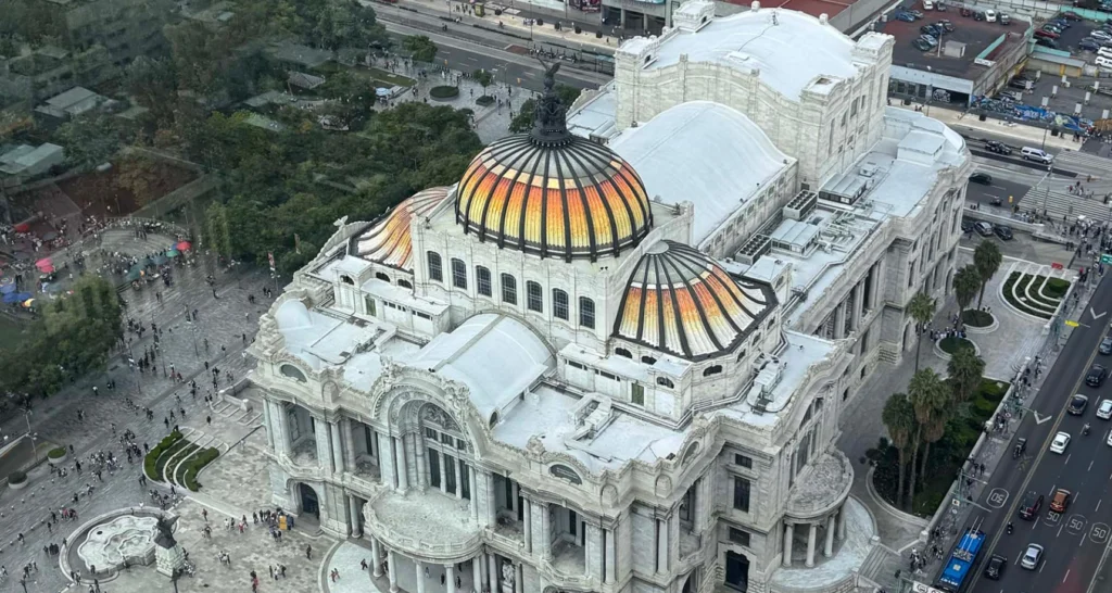 Historic Downtown Walking Tour Discover the highlights of Mexico City's Historic Center, a UNESCO World Heritage site. Visit the Zócalo, Cathedral, Palace and more.